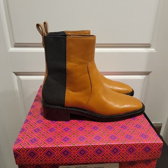 NEW Tory Burch Chelsea Ankle Boots Sz 8 Leather Slip On Camel Brown Comfort - Picture 9 of 12